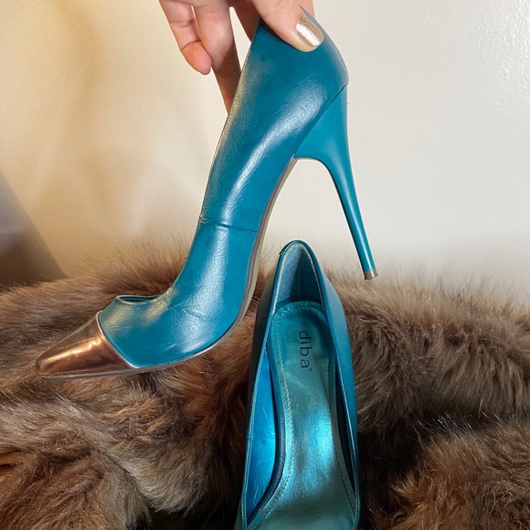 Teal Leather Silver Toe pumps by diba boutique - Picture 2 of 10